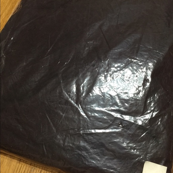 American Apparel Circle Scarf NEW Cherry Bomb - Picture 2 of 3